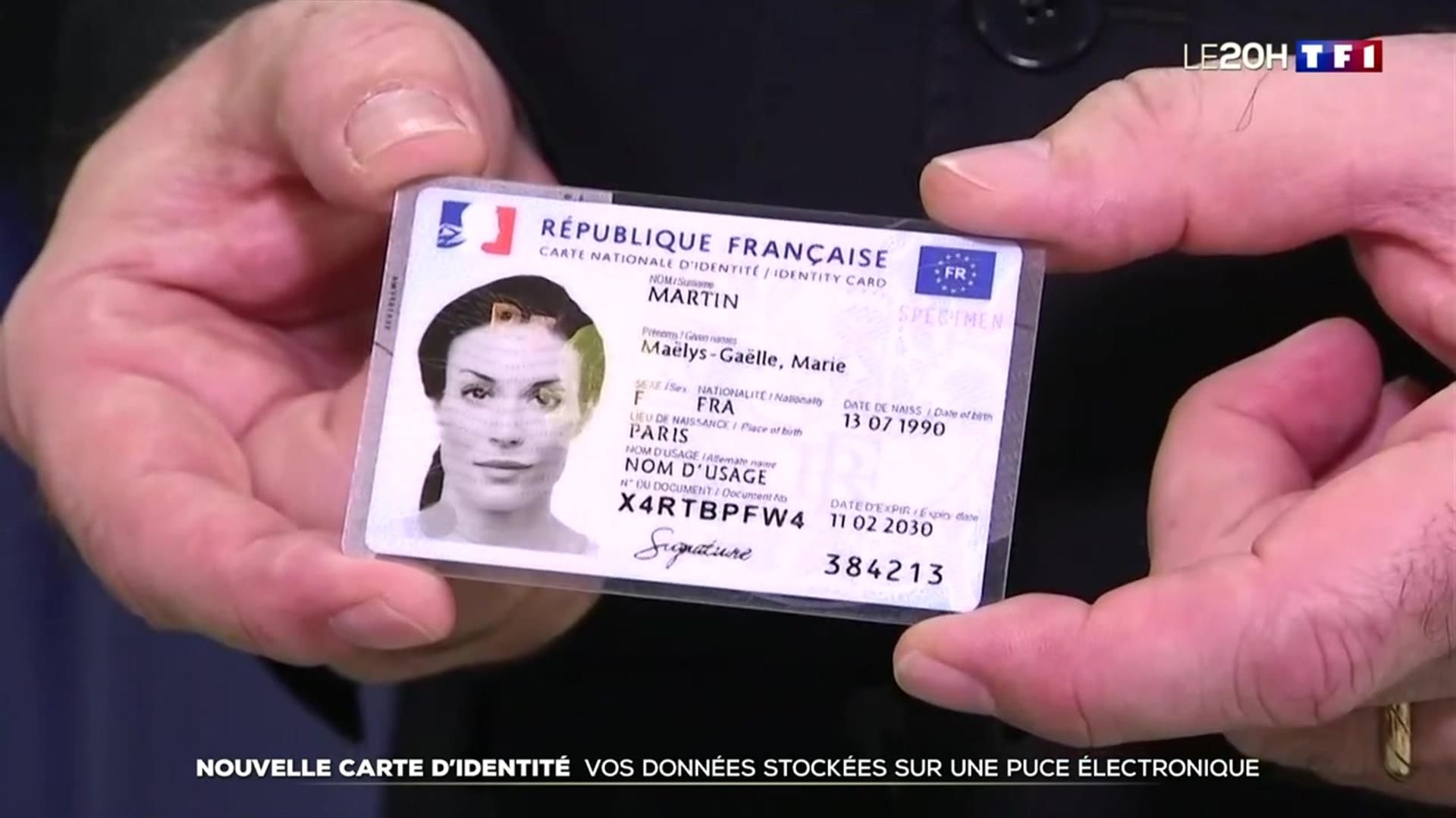 Fiche d'identité d'entreprise imprimée avec dénomination, numéro SIRET et code NAF